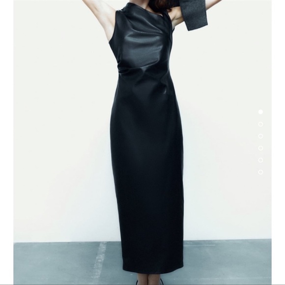ZARA BLOGGERS FAV FAUX LEATHER MIDI DRESS - Picture 4 of 12